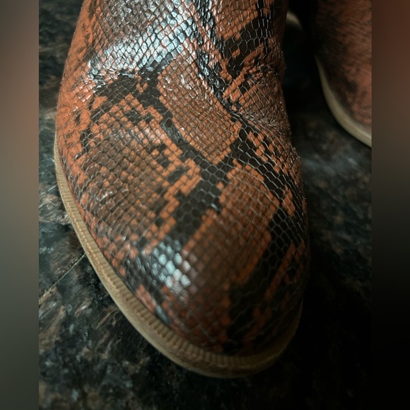 MADEWELL The Rosie Ankle Boot in Snake Embossed Leather 9.5 - Picture 17 of 17